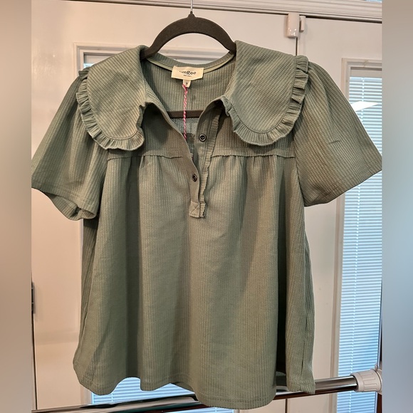 Umgee Tops - Size M Umgee Sage Green Peter Pan Collar Blouse. NWT!